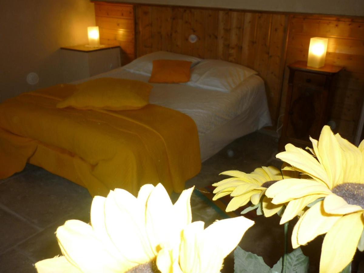 Le Mas De La Roche Bed and Breakfast Montbrison-sur-Lez Kamer foto